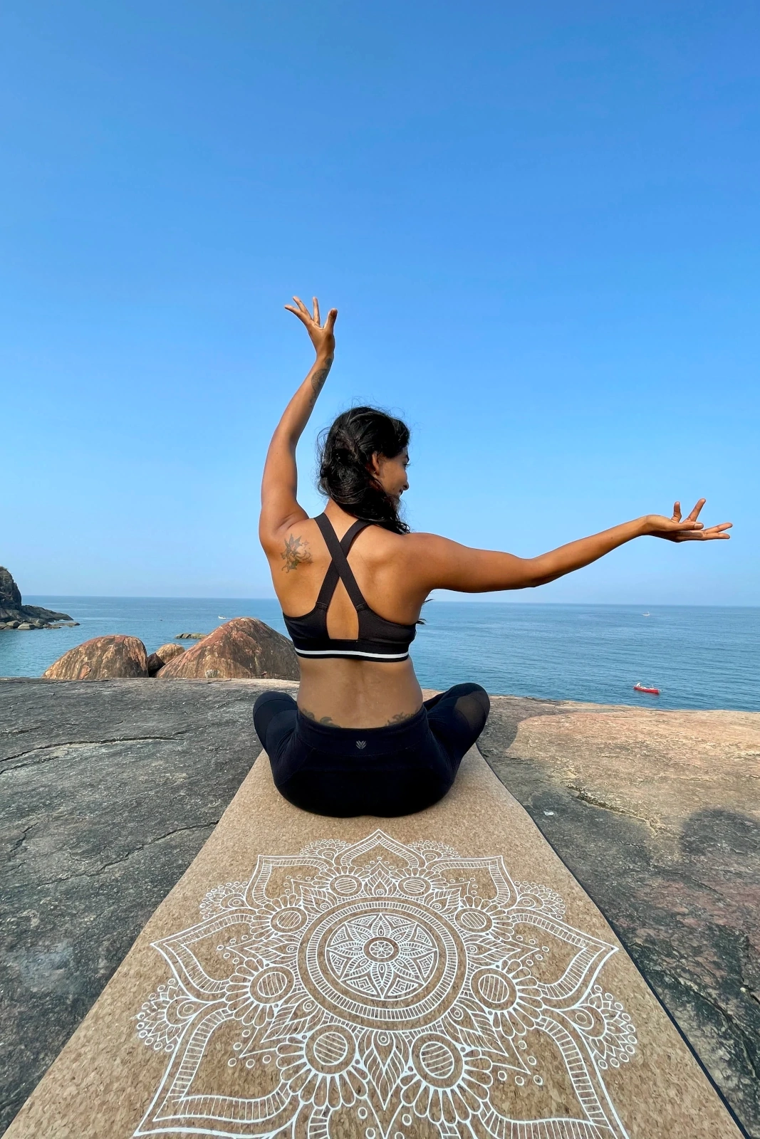 100 hours fundamentals of yoga course in goa